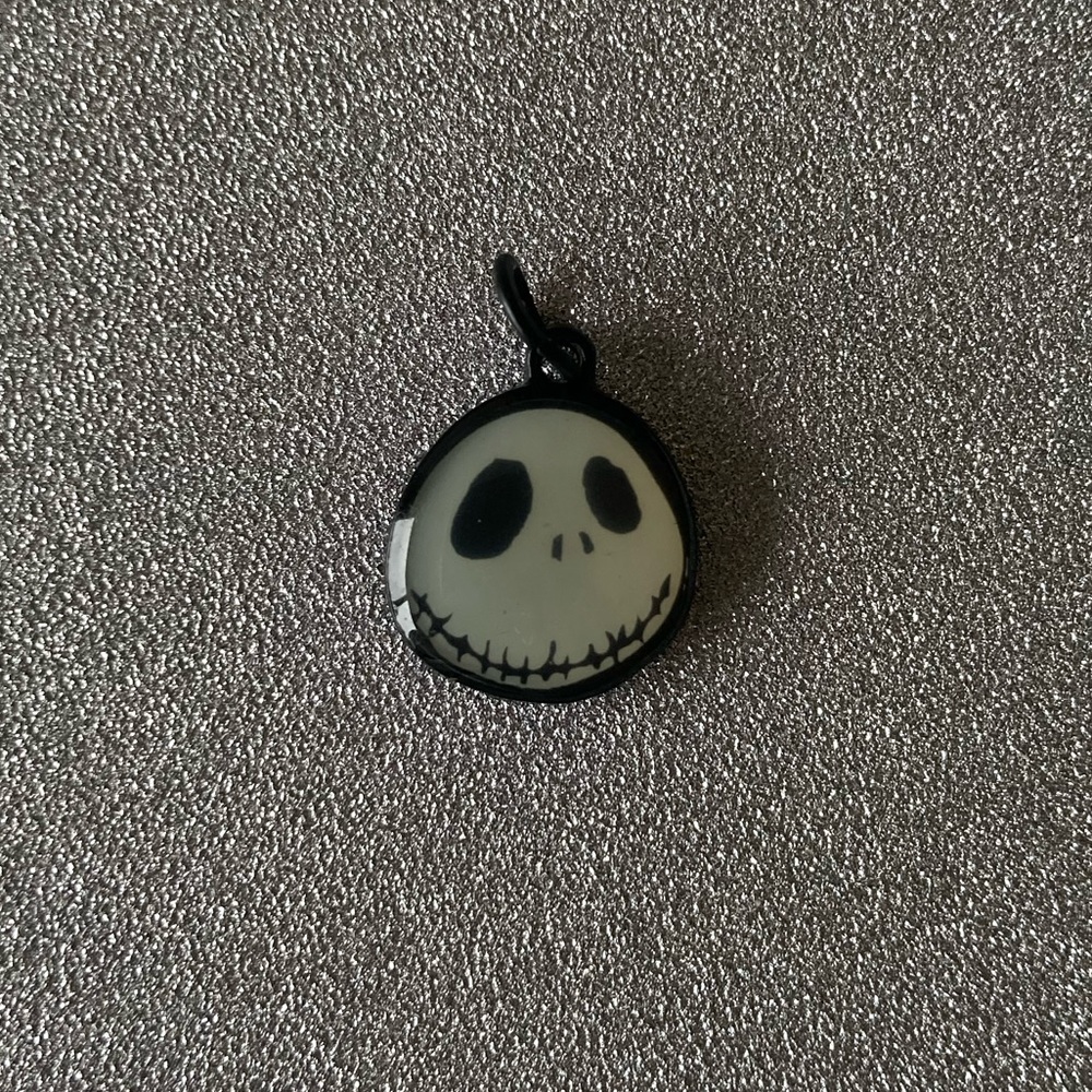 🌈 Smiling Jack Skellington pendant charm